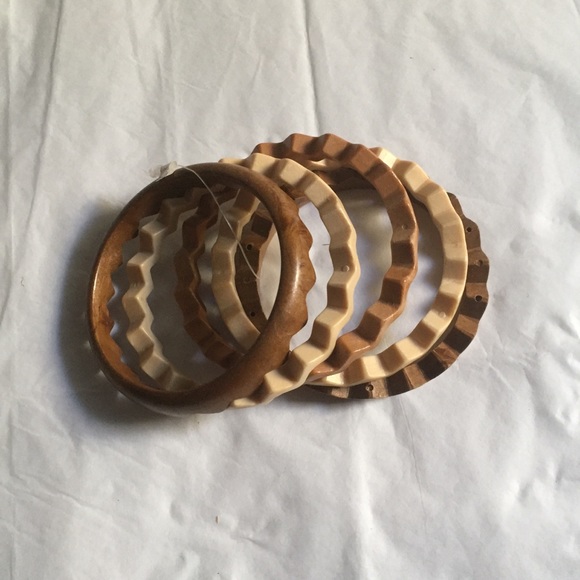 Bohemian style zigzag bangle bracelet set. - Picture 7 of 7